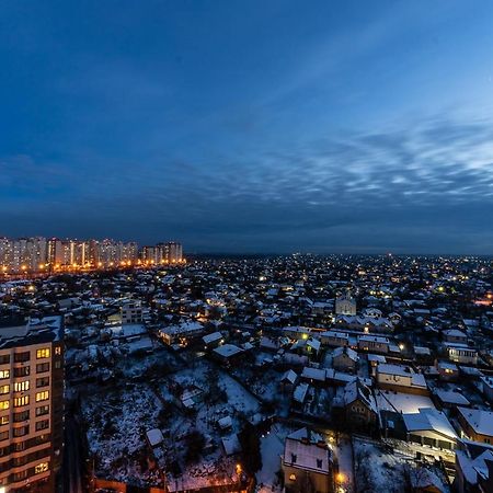 Luxury Apartment, Dniprovska Embankment26, Sokorki Kiev Luaran gambar