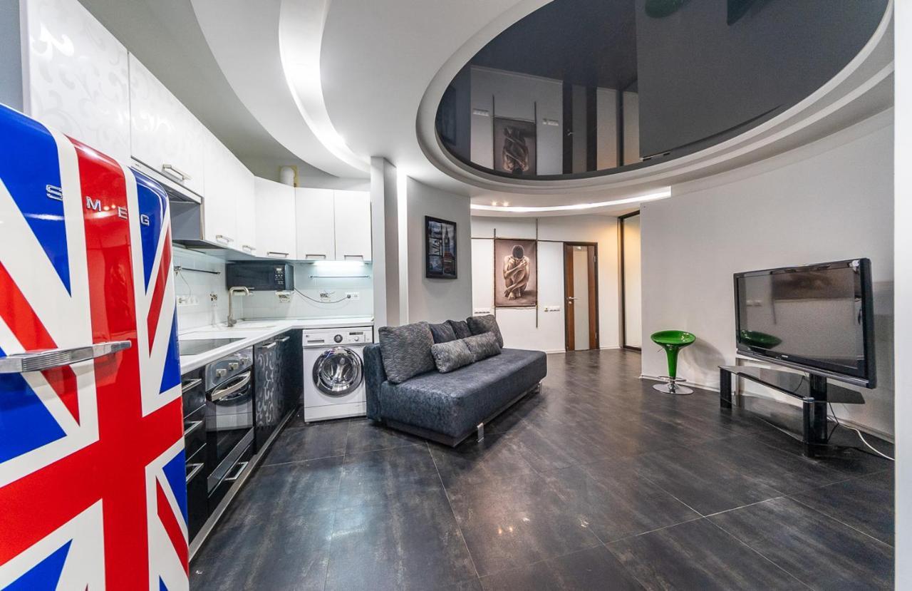 Luxury Apartment, Dniprovska Embankment26, Sokorki Kiev Luaran gambar