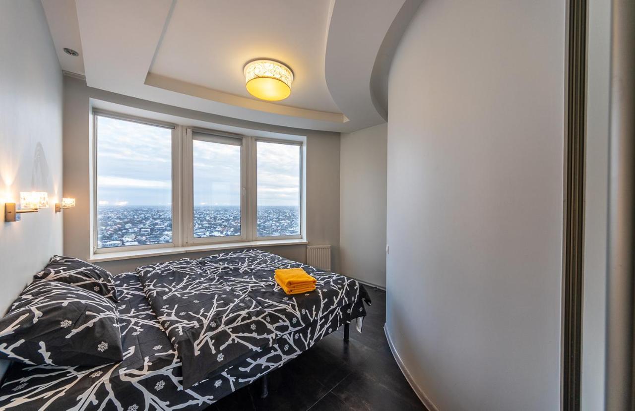 Luxury Apartment, Dniprovska Embankment26, Sokorki Kiev Luaran gambar